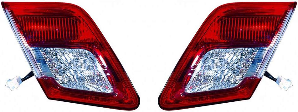 Toyota Camry Inner Tail Light Assembly Pair T694