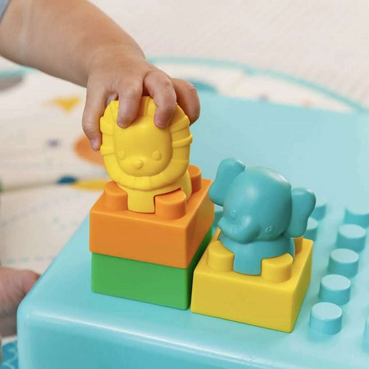 14-Piece Multicolor Building Blocks Activity Station S318