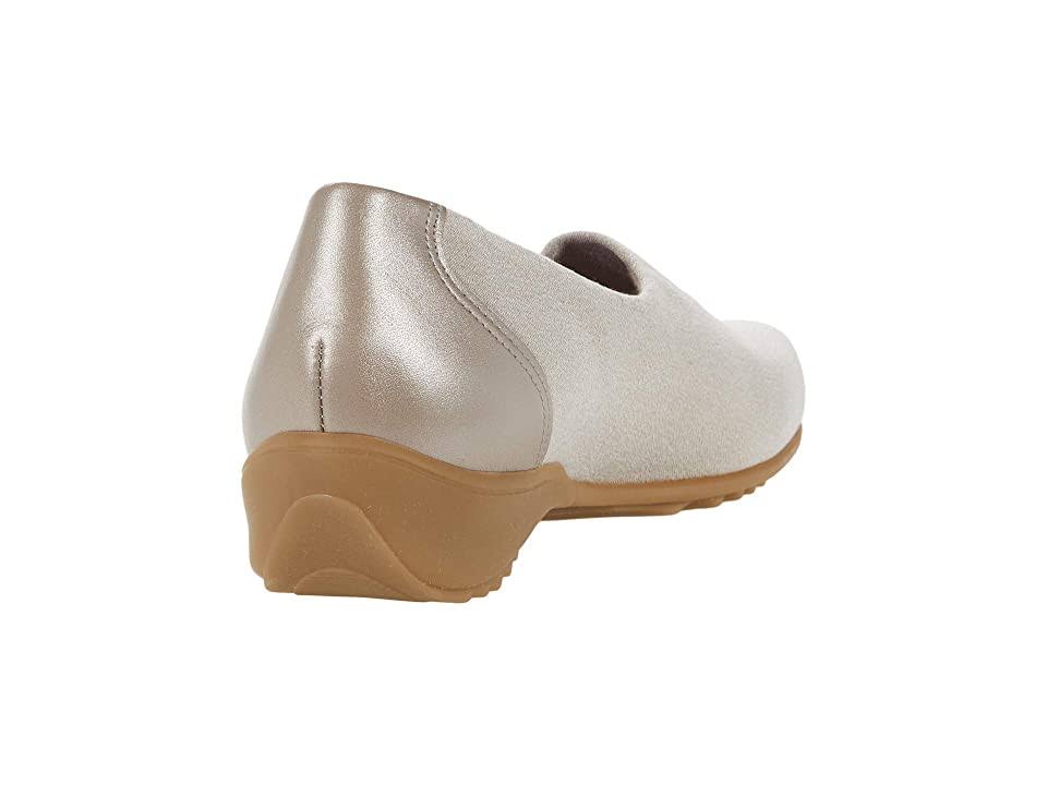 Taupe Traveler Shoes H45744