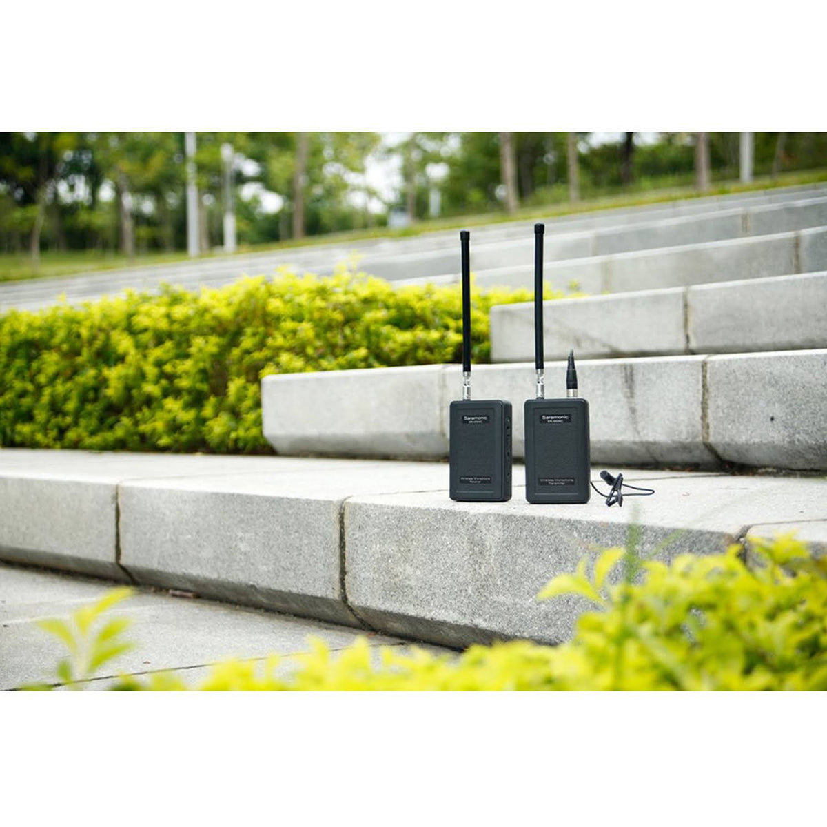 Wireless 4-Channel VHF Lavalier Omnidirectional Microphone System D853