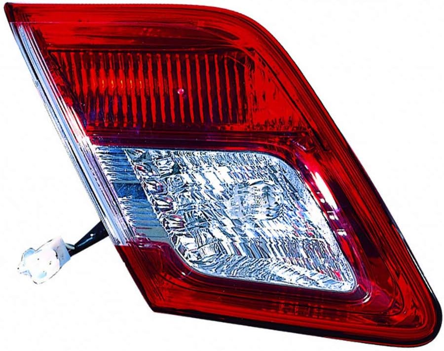 Toyota Camry Inner Tail Light Assembly Pair T694