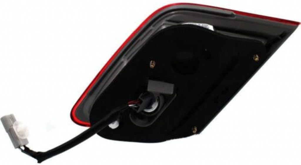 Toyota Camry Inner Tail Light Assembly Pair T694