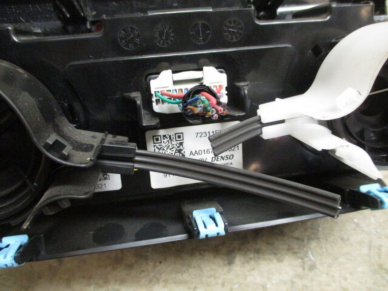 Pre-Owned Subaru Impreza Manual Climate AC Heater Temperature Control G305407