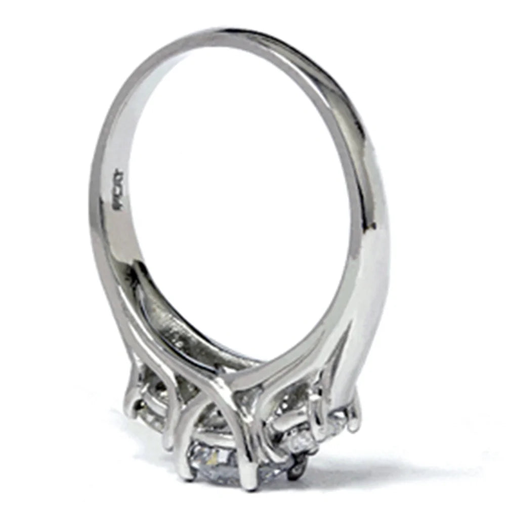 Three Stone Diamond Engagement Ring Platinum H85571