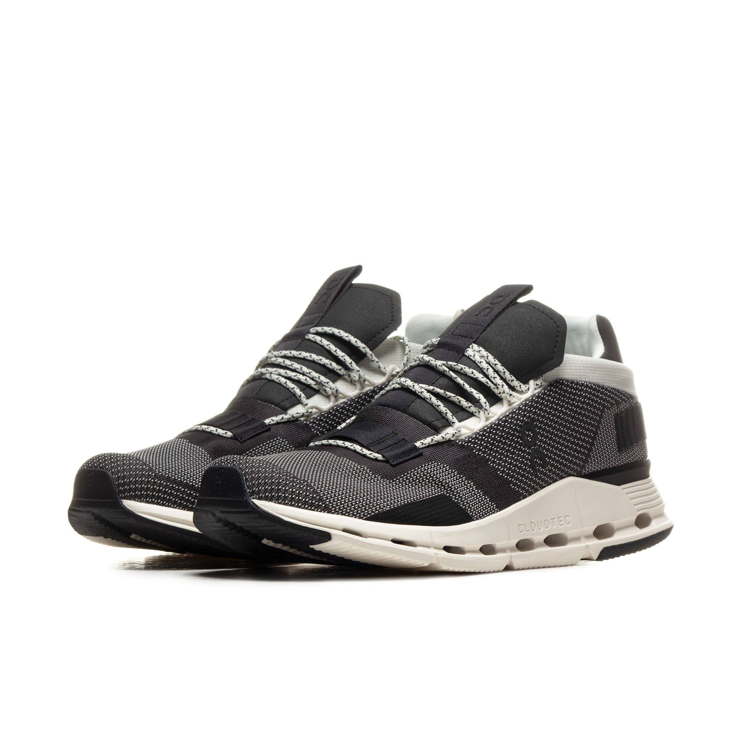 Black White Running Shoes B10792