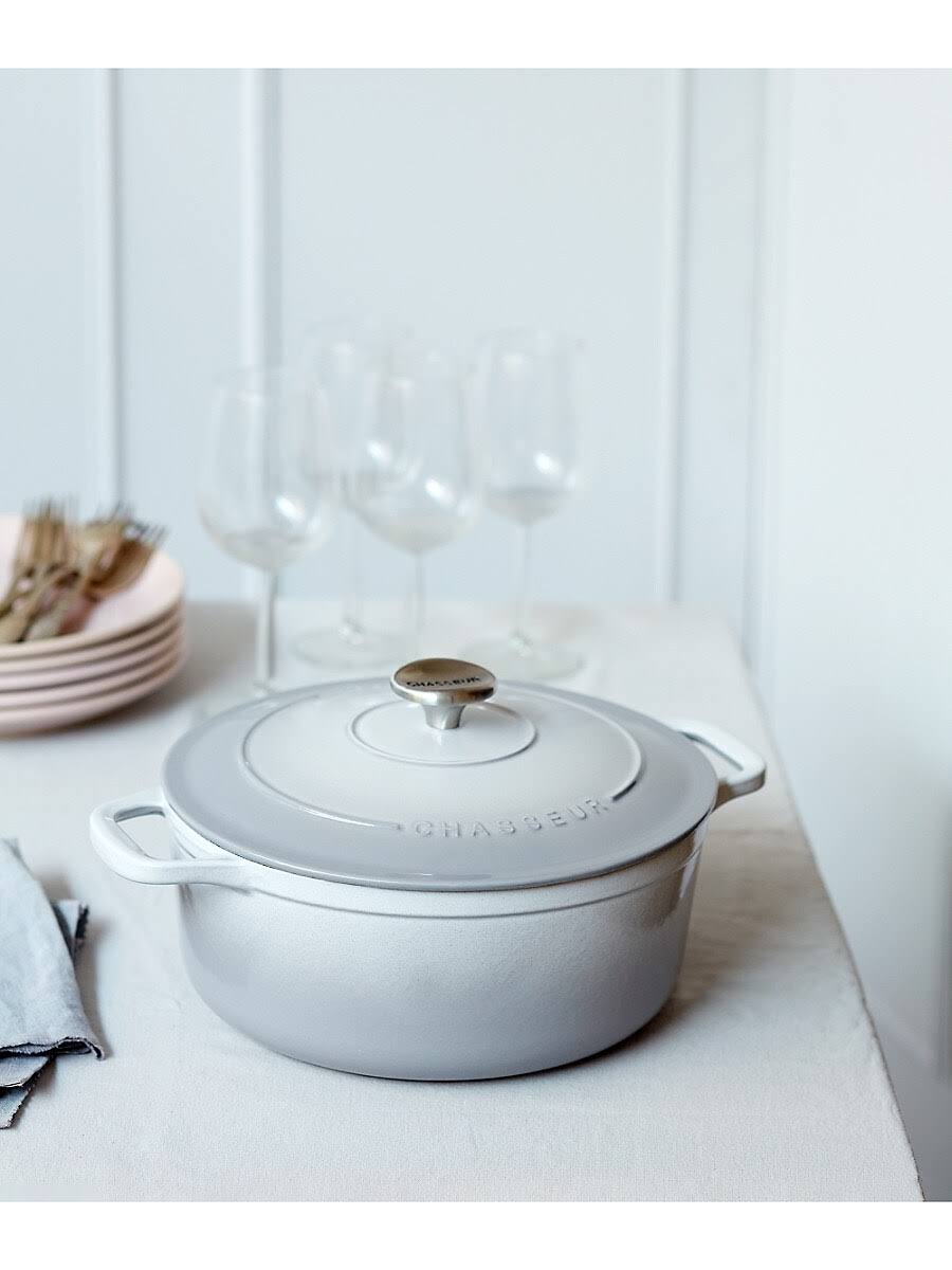French Enameled Cast Iron Round Dutch Oven, 2.6-Quart S6462
